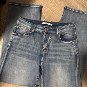 9th & Main Women's Light Wash Bootcut Jeans